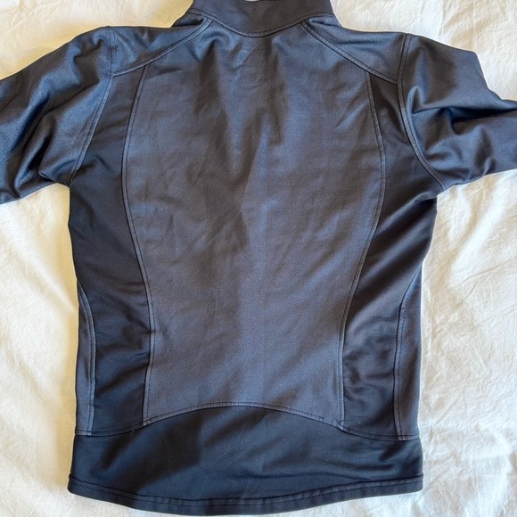 Mountain Hardware Windstopper Quarter Zip, size small - Picture 9 of 9
